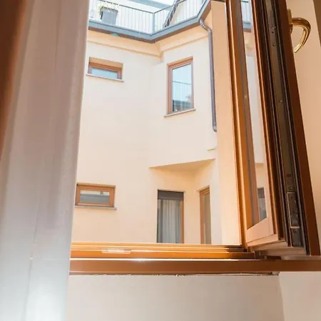 R Limone House アパート *