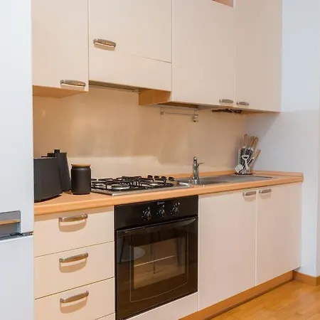شقة R Limone House كومو